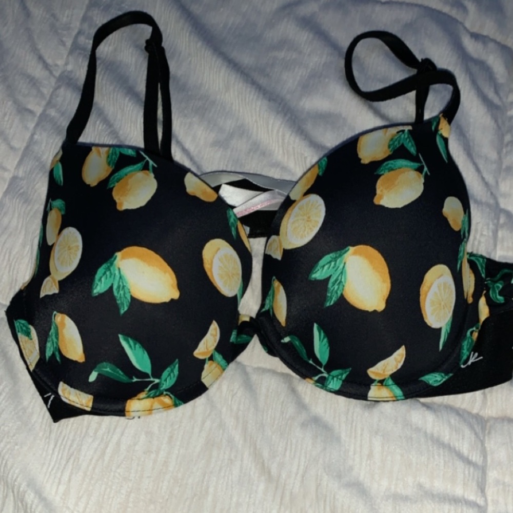 VS PINK Push-Up Lemon Patterned Bra